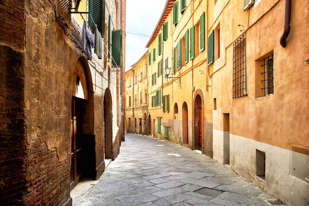Torre Del Fuggisole Hotel Siena Exterior photo