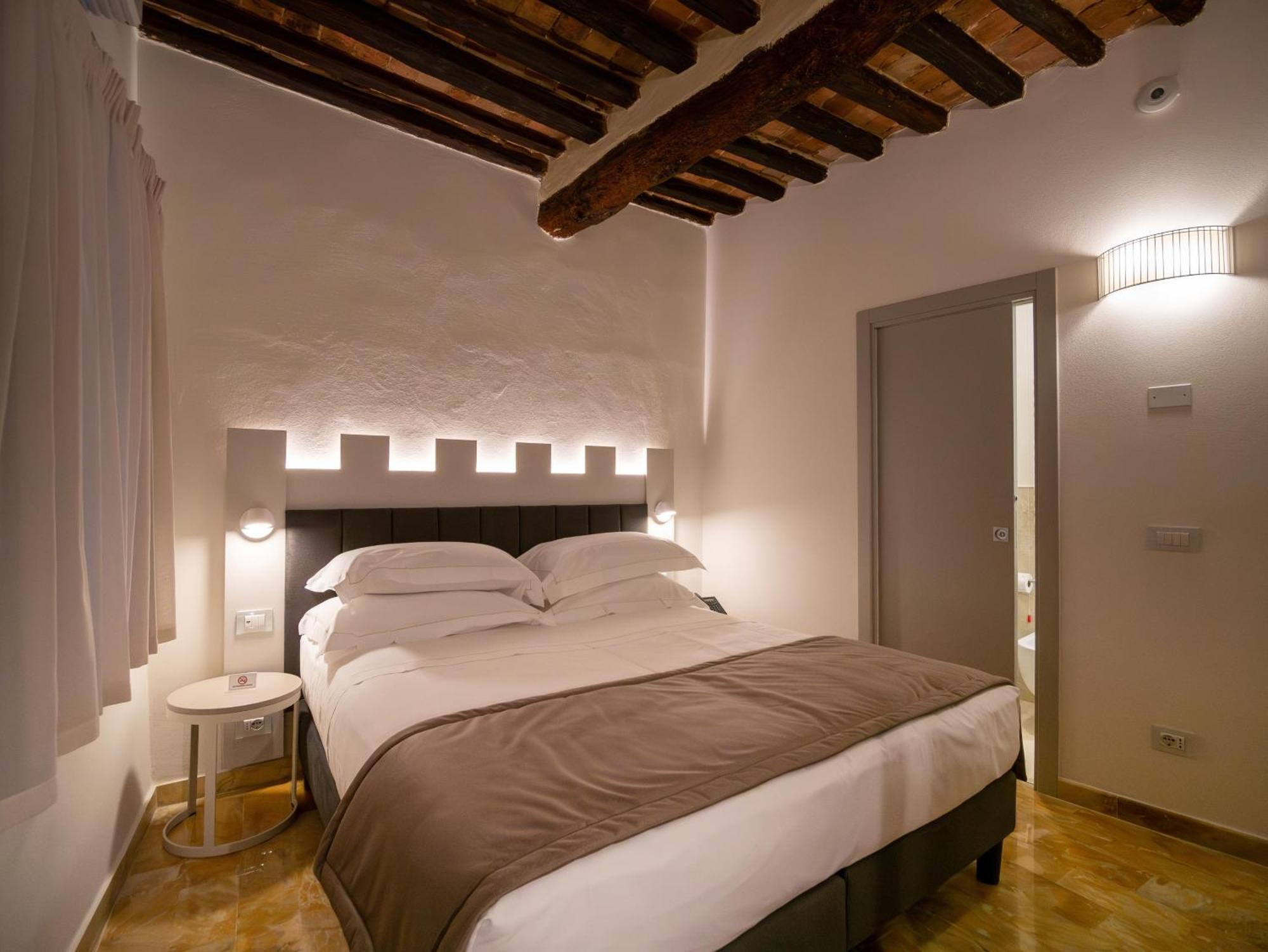 Torre Del Fuggisole Hotel Siena Exterior photo